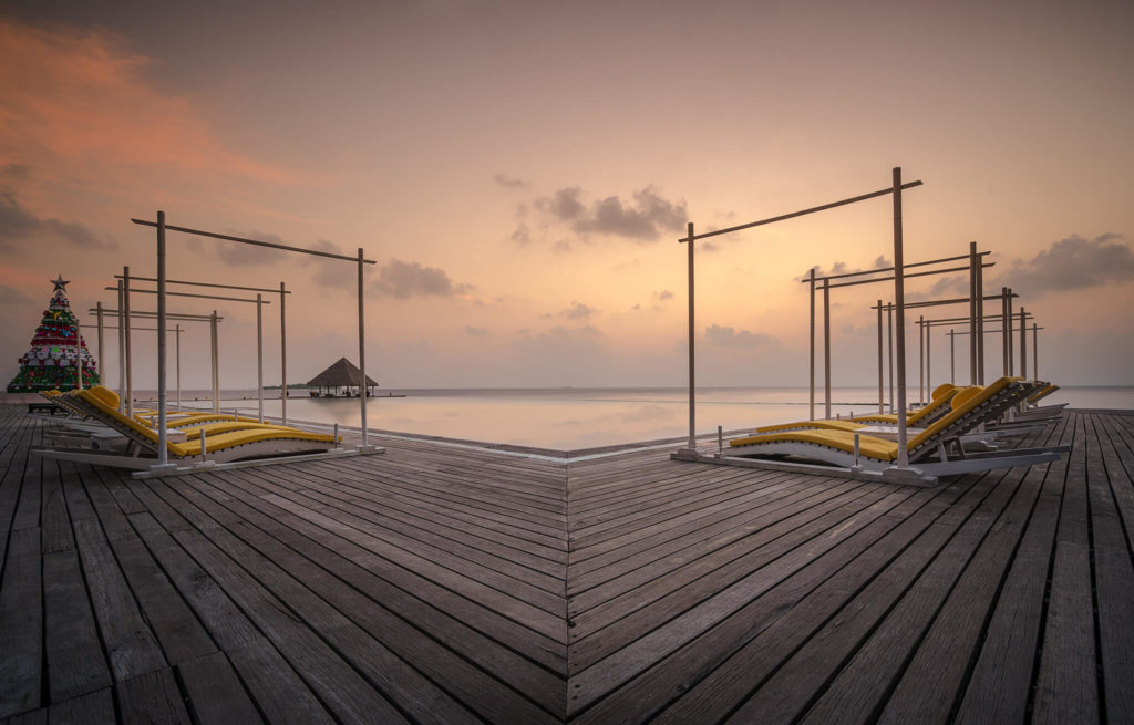 caribbean-islands-sunset-pool-relax