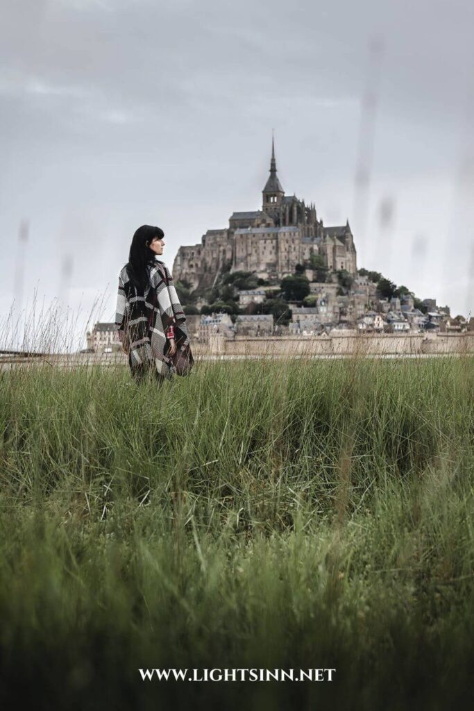 france-frankreich-francia-monastery-kloster-le-saint-mont-michel-castle-schloss-outdoor-photographer-europe-mystical-hidden-place-autumn-winter-voyage-explore-raw-nature-shots