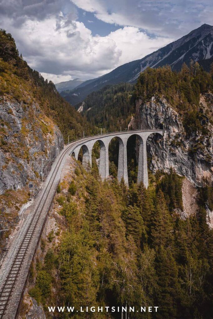 switzerland-landwasser-viadukt-schweiz-blog-swiss-wanderlust-eiger-st-moritz-train-harry-potter-bridge